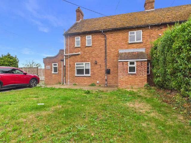 Gills Road, Dartford DA4 3 bed end of terrace house to rent £1,900 pcm £438 pw