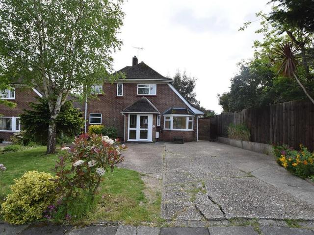 Gillsmans Drive, St. Leonards On Sea 3 bed house to rent £1,550 pcm £358 pw