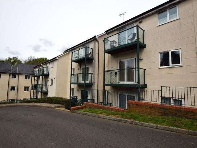 Gillsmans Hill, St. Leonards On Sea TN38, 2 bed flat to rent, £1,100 pcm | PrimeLocation