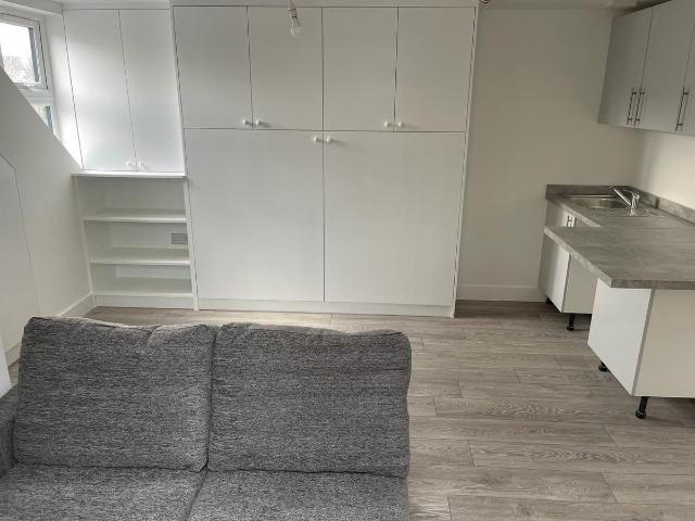 Gilmore Road, London SE13, Studio to rent, £1,195 pcm | PrimeLocation