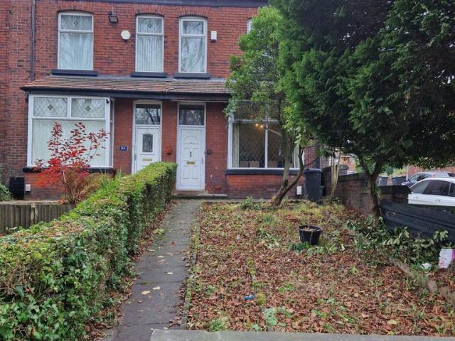 Gilnow Road, BOLTON BL1 1 bed end of terrace house to rent £600 pcm £138 pw