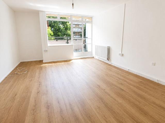 Gilpin Crescent, Edmonton Angel N18, 2 bed maisonette to rent, £1,600 pcm | PrimeLocation