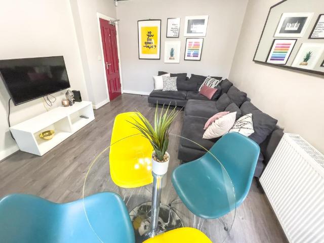 Gilroy Road, L6 6BG, 1 bed terraced house to rent £459 pcm £106 pw