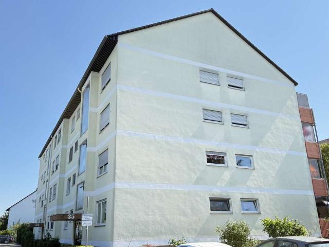 GIP GEPFLEGTE 4 ZIMMER_ WOHNUNG MIT BALKON UND STELLPLATZ