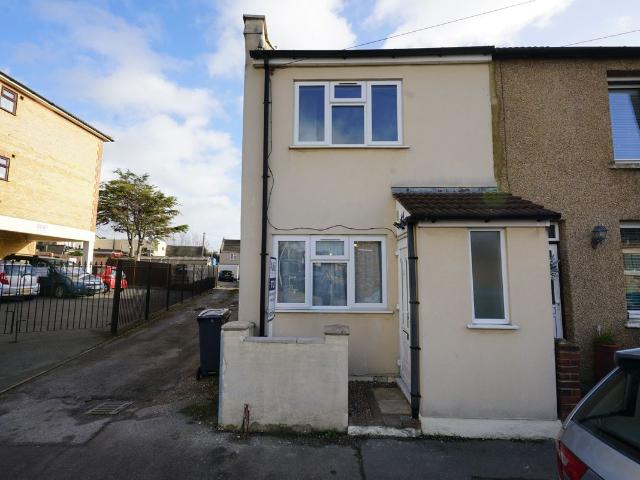 Gipsy Lane, Grays RM17, 3 bed terraced house to rent, £1,750 pcm | PrimeLocation