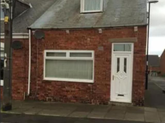 Girven Terrace, Easington Lane, Houghton Le Spring DH5, 2 bed cottage to rent, £550 pcm | PrimeLocation