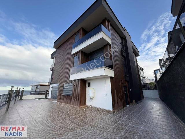 Giresun Uzuncakum Deniz Manzaralı Triplex Ultra Lüx Villa