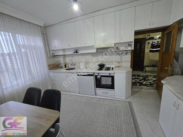 Girişimciden Stadyum Yanı Ultra Geniş Ve Bakımlı Asansörlü 3+1
