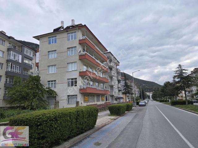 Girişimciden Yıldırım İlkokulu Karşısı 3+1 155m2 Daire