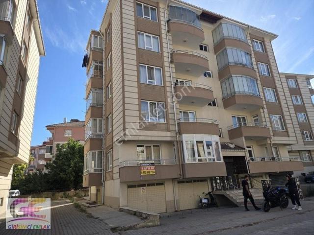 Girişimciden Yarenlerde 3+1 1.kat Daire Simay Market Karşısı