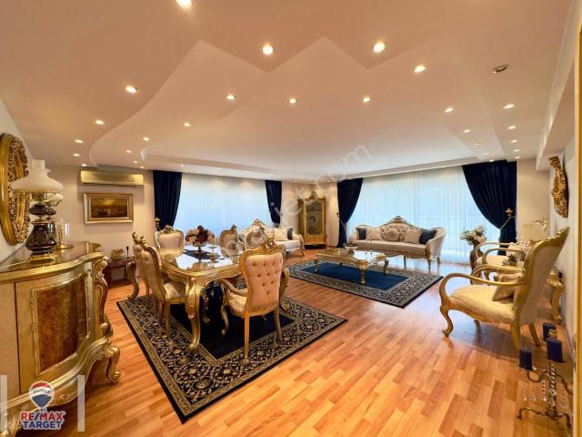 Girne Bulvarında|müstakil Ev Ferahlığında, 280m² Prestijli 4+1