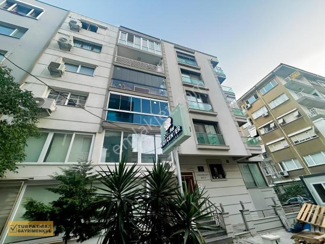 Girne Bulvarında Tadilatlı 3+1 Geniş Daire