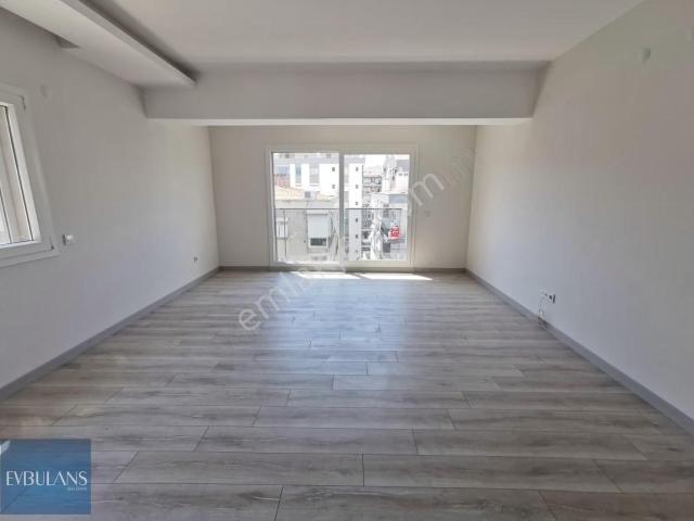 Girne Caddesi Paraleli Merkezi Konum 185 M2 3+1 Lüx Dub. Daire