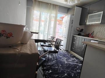 Girne Mahallesi'nde Eşyalı Ve Bakımlı 2+1 Kiralık Daire
