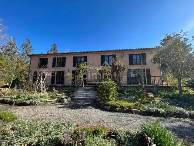 Gîte Maison d'hôtes entièrement meublé et équipé à La Motte du Caire avec terrain de 4500 m2