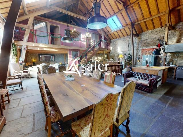 Gite de groupe avec prestations haut de gamme GOUTTIERES 322m² Saint Gervais d'Auvergne