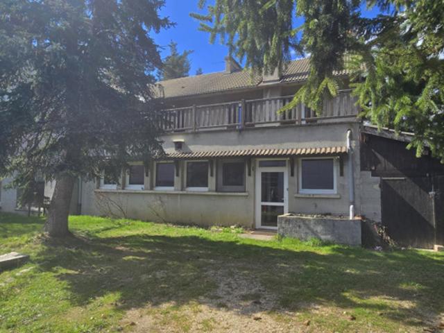 Gite de 576 m2 proche du centre ville
