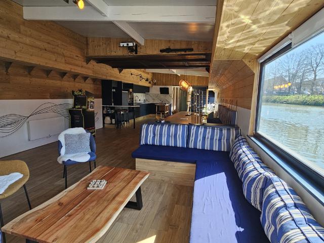 Gîte sur l'eau Péniche pour 12 personnes