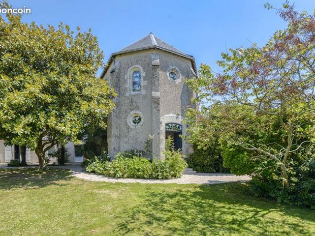 Gîte 12 pièces 503 m²