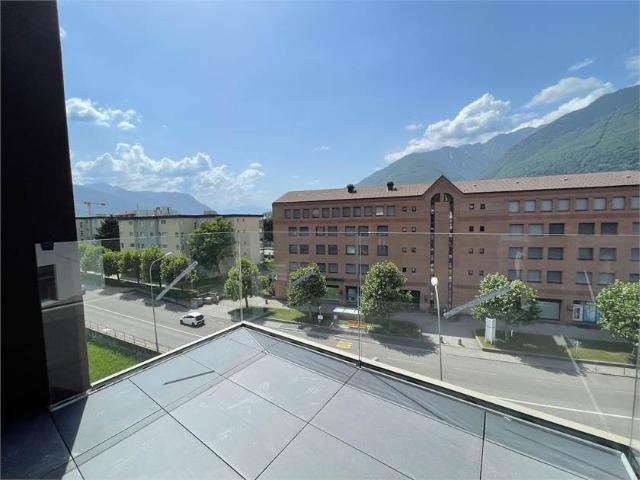 Giubiasco, affitto 3.5 locali con terrazzino