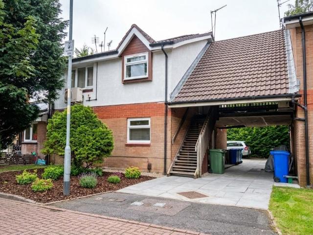Givendale Drive, Manchester M8, Studio to rent, £850 pcm | PrimeLocation