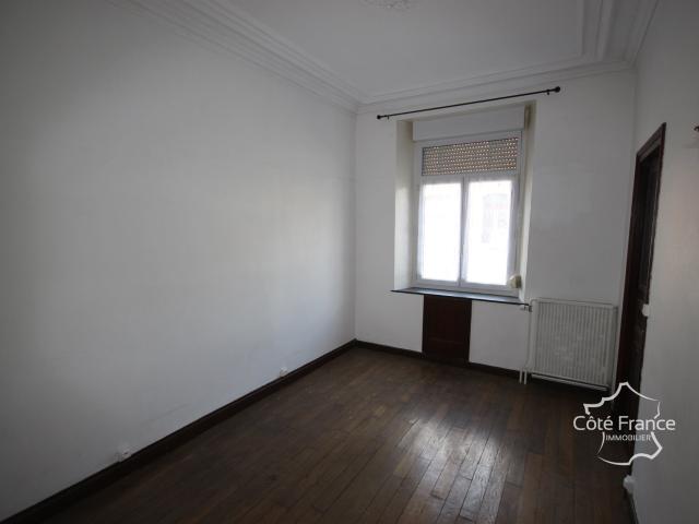 Givet Immeuble de rapport 3 appartements, proche du centre v. 188m² Givet