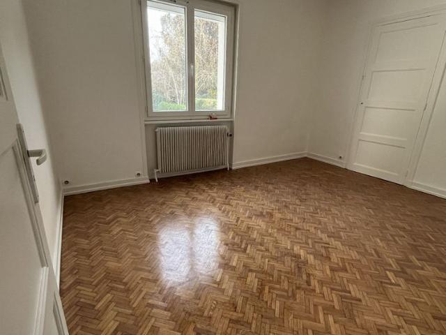 GIVORS, maison de type 5, de 98,45 m² sur 3 niveaux, comprenant 3 chambres