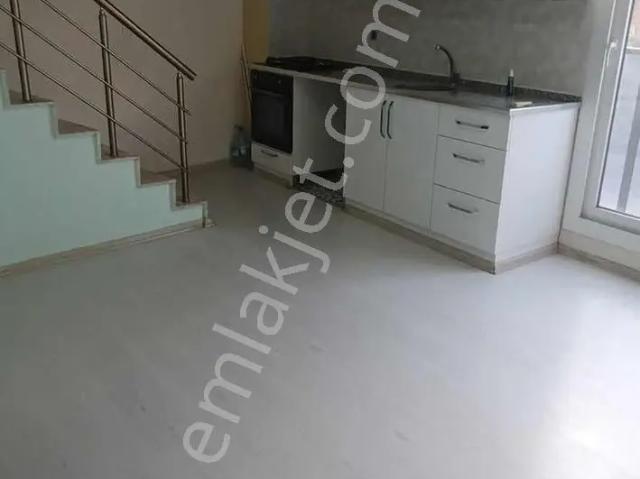 Giyo Servet Gayrimenkulden 1+1 Satılık Dubleks