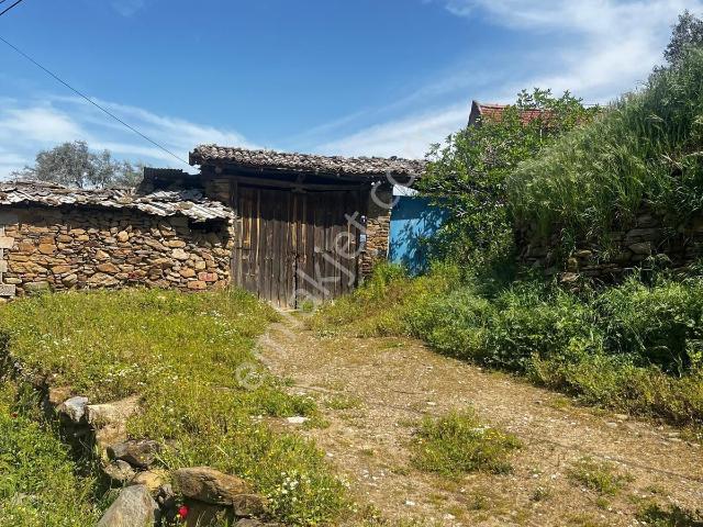 Göçmen Gayrimenkul'den Yazırlı Mah.satılık Mustakil Ev