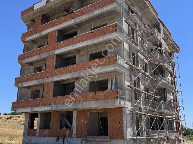 Göçmen Konutları Bölgesinde Satılık 3+1 Dubleks Daire
