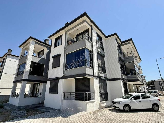 Gömeç Merkezde Geniş Balkonlu Harika Kiralık Daire