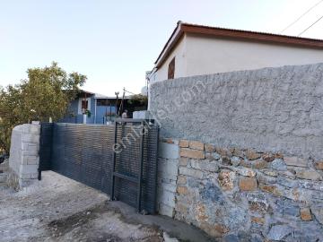 Gömeç Kubaşlar Köyünde İçi Yenilenmiş Geniş Bahçeli Müstakil Ev