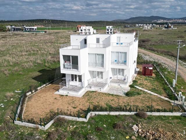 Gömeç Karaağaç İntaland da Satılık Deniz Manzaralı 3 Villa