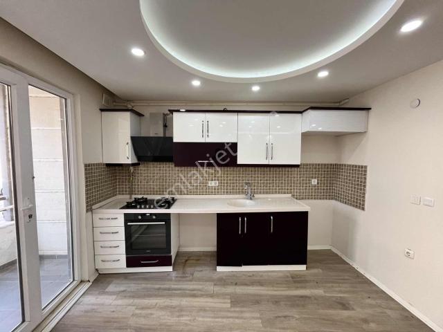 Deniz Manzaralı Doğalgazlı Asansörlü 1+1 Kiralık Daire