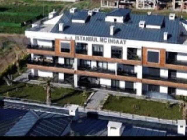 GÖMEÇ YAYA MAHALLESİNDE HAVUZLU SİTEDE 3.KAT DAİRE