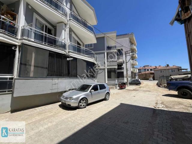 Gömeç Yaya'da Merkezi Konum Kiralık 2+1 Giriş Katı Daire