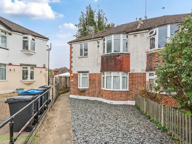 Gomshall Gardens, Kenley CR8, 2 bed end terrace house to rent, £1,450 pcm | PrimeLocation