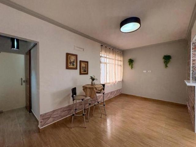 Gonzaga, 45 m², 1 Suíte, Reformado e Próximo à Praia