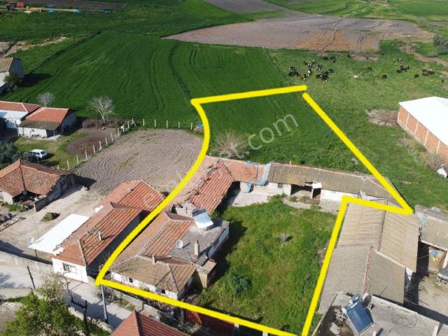 Gönen Üzümlü Mh. Satılık Müstakil Köy Evi Ve Damları