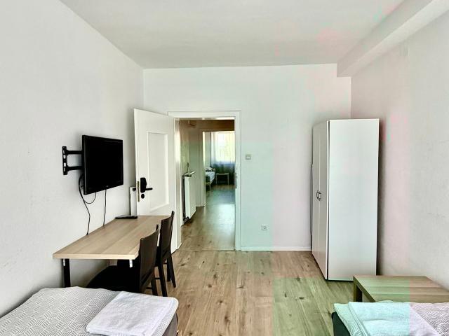 Good, modern, fully equipped 4 room worker accommodation for 1 to 10 people in 42275 Wuppertal, Wuppertal Amsterdam Apartments for Rent