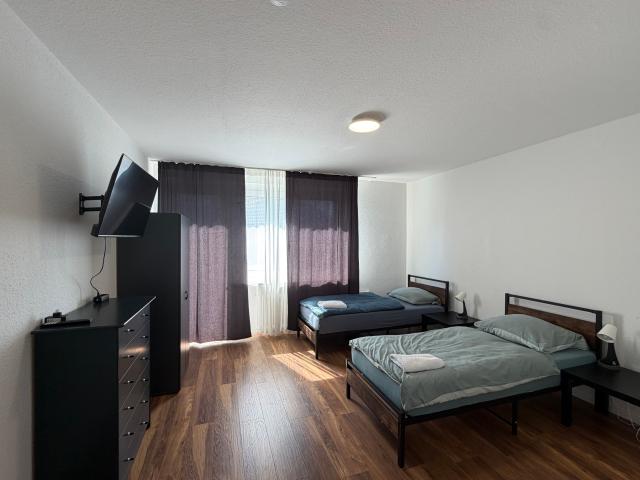 Good, modern, fully equipped 2 room worker's apartment for 1 to 5 people in 42109 Wuppertal