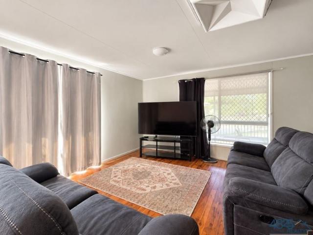 Good Family Home in Delacour Dr, with a Pool!