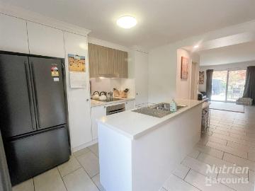 Townhouse for sale in Alice Springs County - Garden