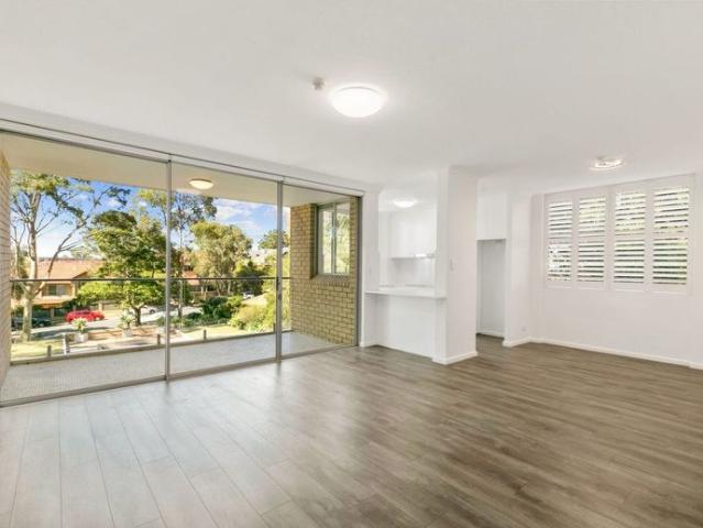 GOOD SIZE 3 BEDROOM APARTMENT