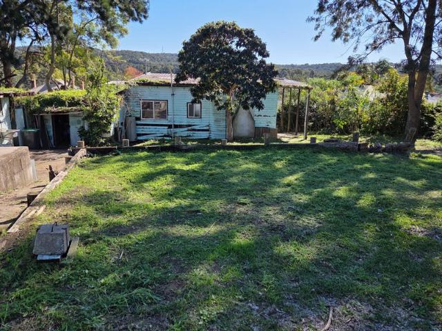 Good size block for redevelopment in a quiet cul de sac close to all amenties. Close to M1 Pacific Motorway