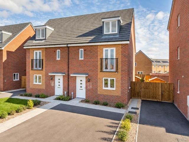 Goodale Close, Grove OX12 4 bed townhouse to rent £2,100 pcm £485 pw