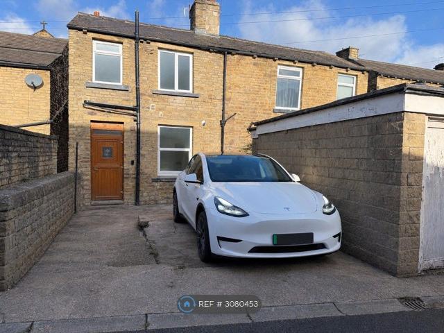 Gooder Lane, Brighouse HD6, 3 bed semi detached house to rent, £950 pcm | PrimeLocation