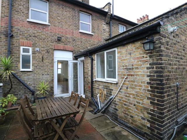 Goodhall Street, London, NW10 6TF, United Kingdom | 3 bed townhouse for rent #140396254 | Rentberry