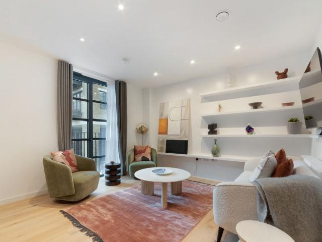 Goodluck Hope Orchard Place, London E14, 4 bed shared accommodation to rent, £5,950 pcm | PrimeLocation