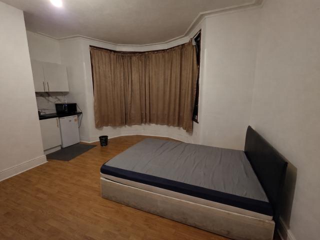 Goodmays, IG3 Century 21 United Kingdom